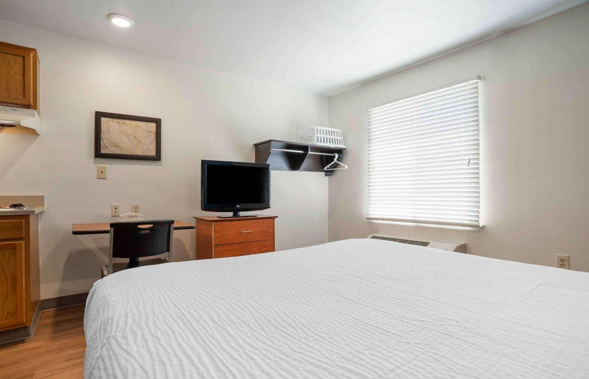Extended Stay America Select Suites - Tampa - Brandon - East Heartland Exterior foto