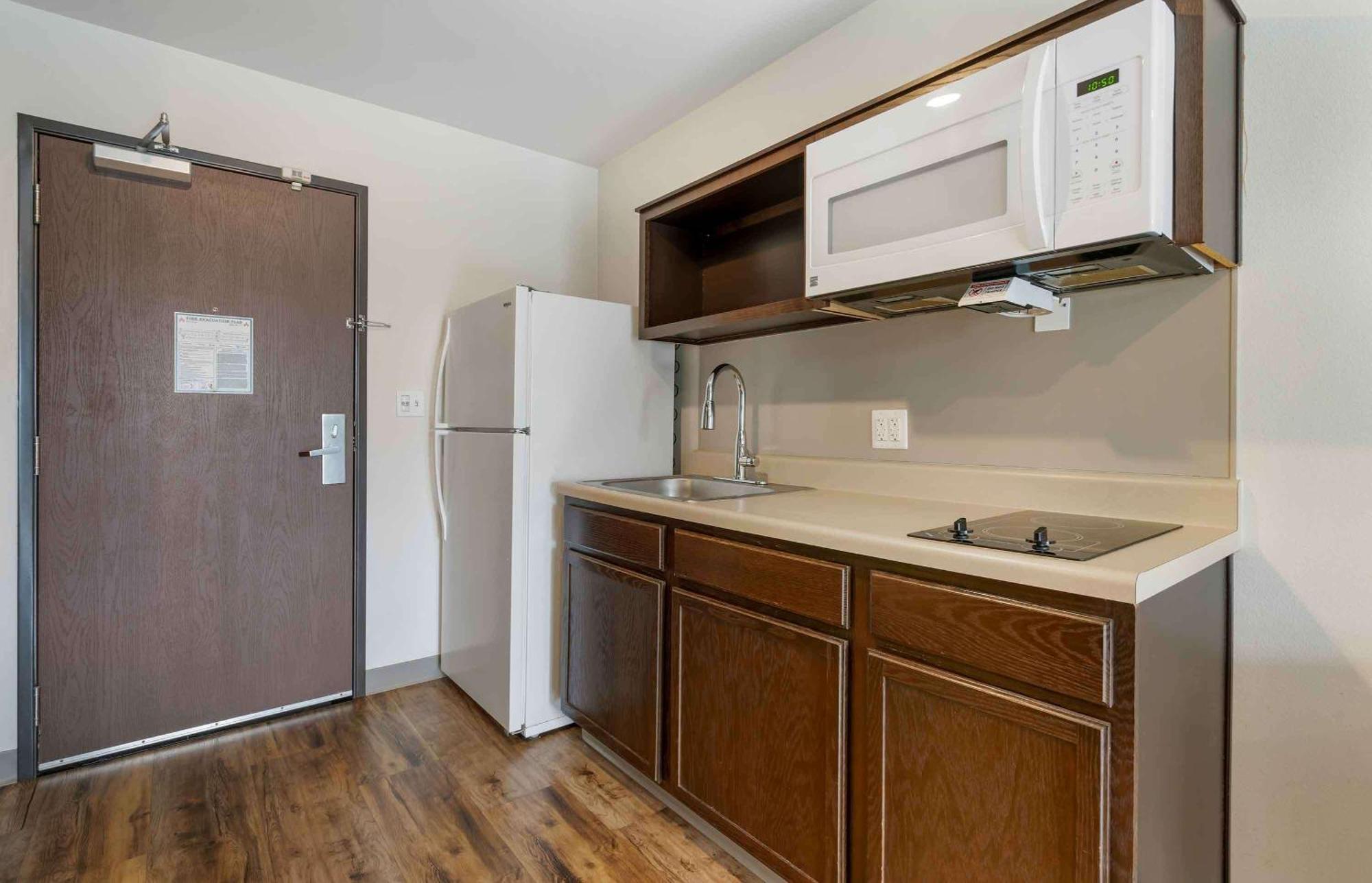 Extended Stay America Select Suites - Tampa - Brandon - East Heartland Exterior foto